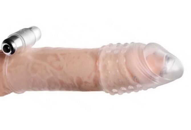 Nozzle with acne members